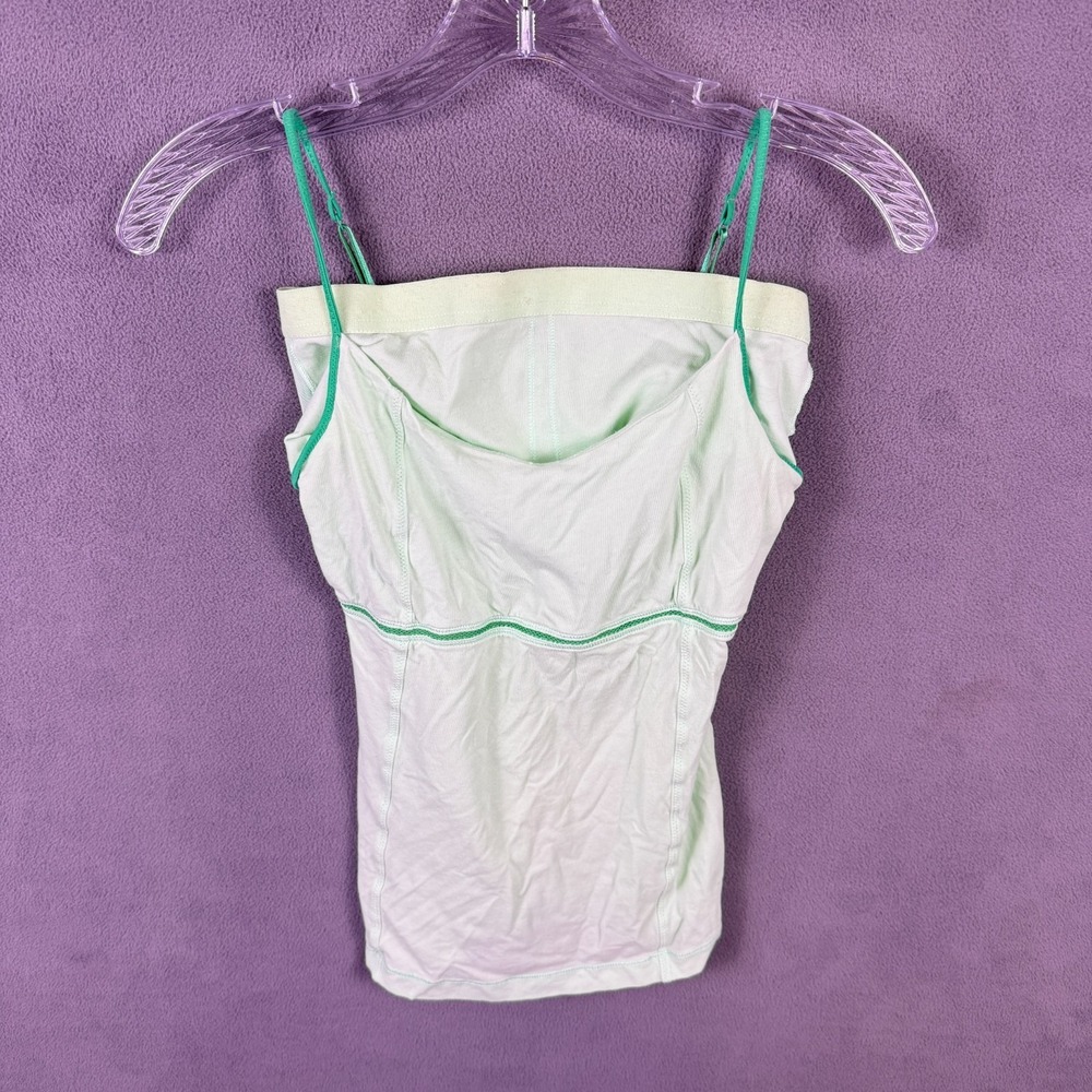Lululemon Women's Top Athleisure‎ Active Workout Green Size 6